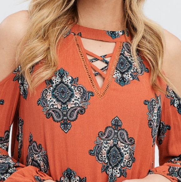 Virginia Medallion Dress - Picture 4 of 4